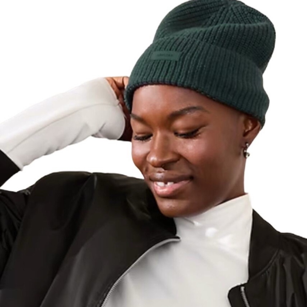 NWOT Athleta Cozy Hour Beanie